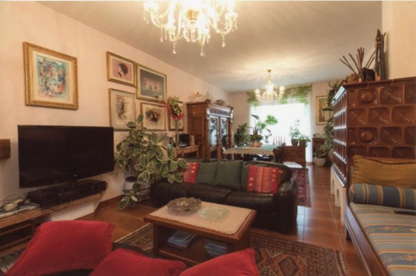 casa indipendente in vendita a Limana