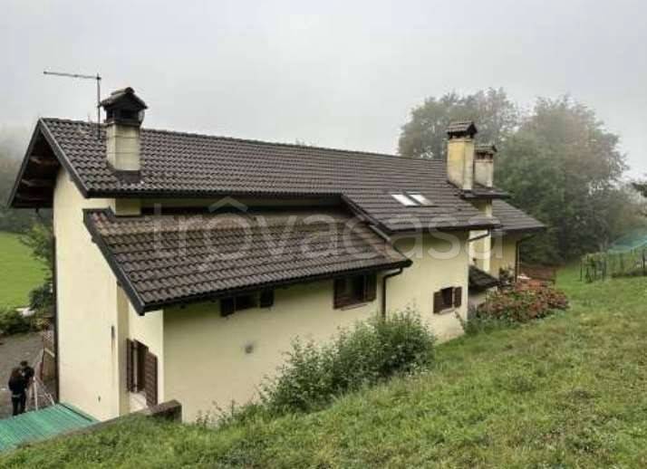 casa indipendente in vendita a Limana