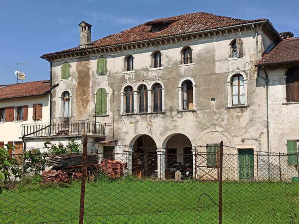 casa indipendente in vendita a Limana