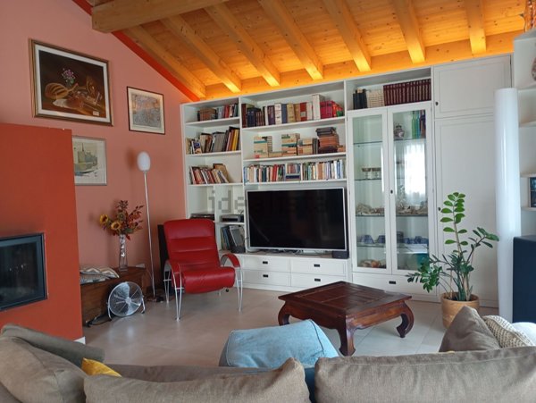 casa indipendente in vendita a Limana in zona Giaon