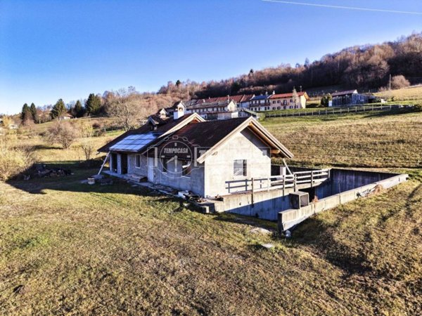 casa indipendente in vendita a Limana in zona Valmorel