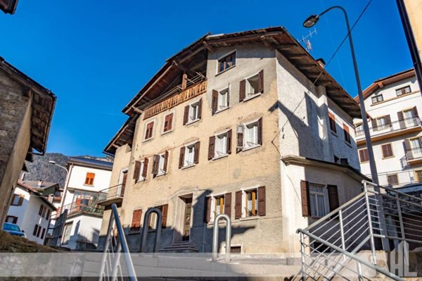 casa indipendente in vendita a Lozzo di Cadore