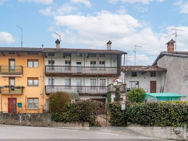 casa indipendente in vendita a Pedavena