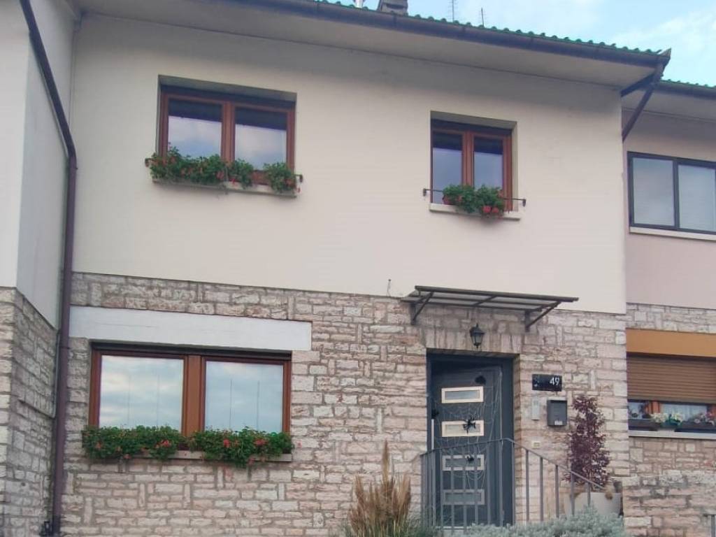 casa indipendente in vendita a Pedavena