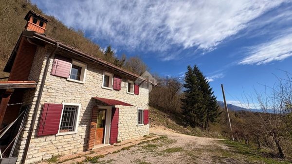 casa indipendente in vendita a Pedavena