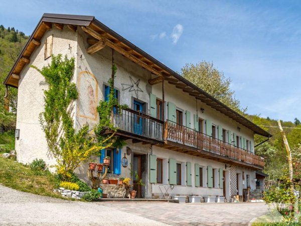 casa indipendente in vendita a Pedavena