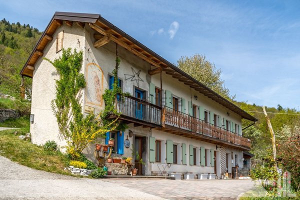 casa indipendente in vendita a Pedavena