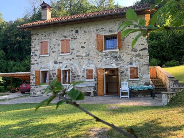 casa indipendente in vendita a Pedavena