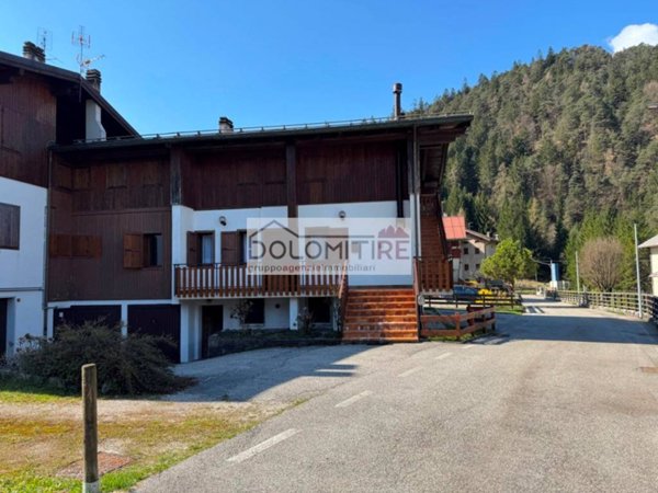 appartamento in vendita a Perarolo di Cadore in zona Caralte