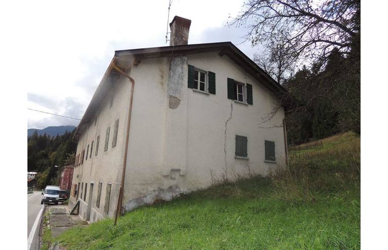 casa indipendente in vendita a Pieve di Cadore in zona Tai