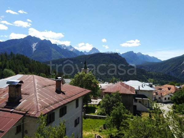 appartamento in vendita a Pieve di Cadore in zona Nebbiù