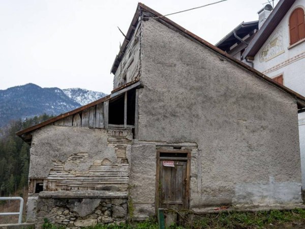 intera palazzina in vendita a Pieve di Cadore in zona Tai