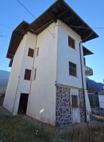 appartamento in vendita a Pieve di Cadore in zona Sottocastello