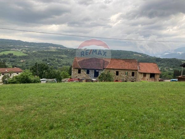 casa indipendente in vendita a Ponte nelle Alpi in zona Reveane