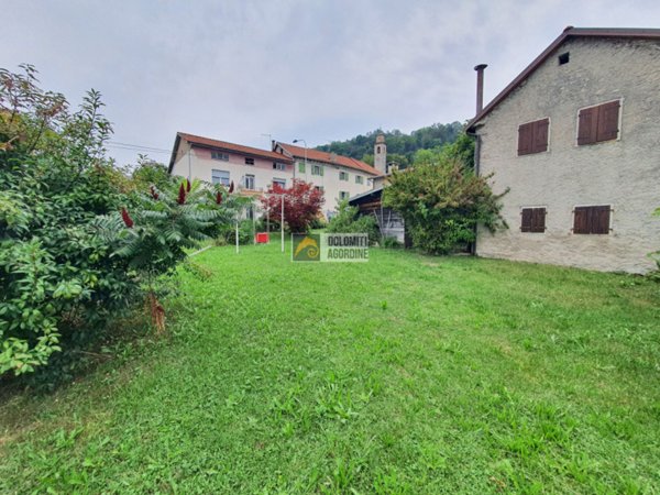casa indipendente in vendita a Ponte nelle Alpi in zona Cugnan