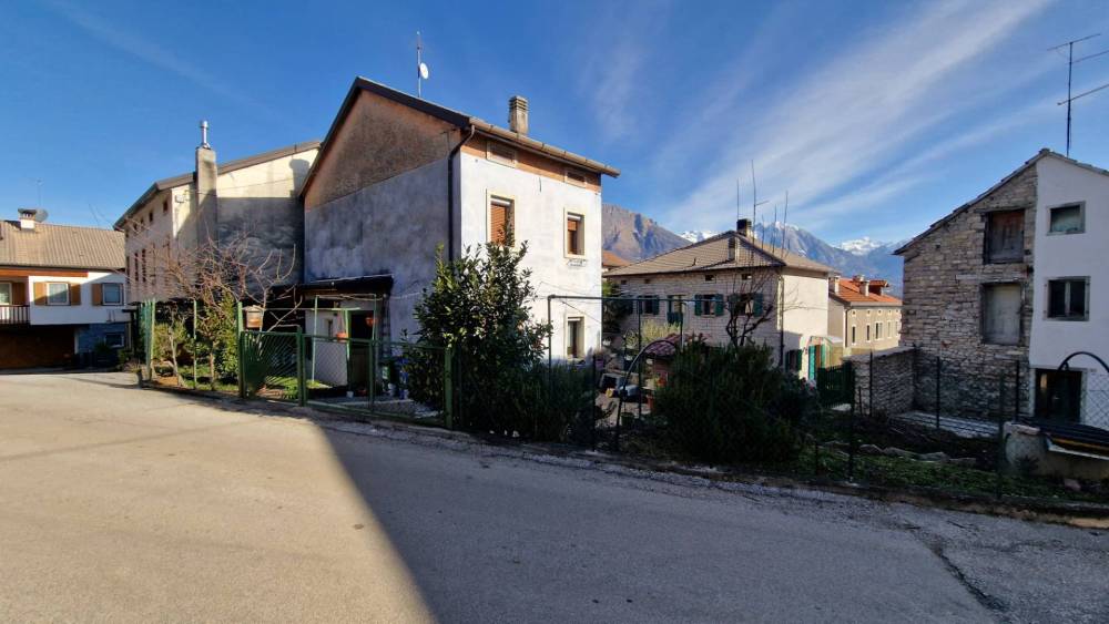 casa indipendente in vendita a Ponte nelle Alpi in zona Roncan