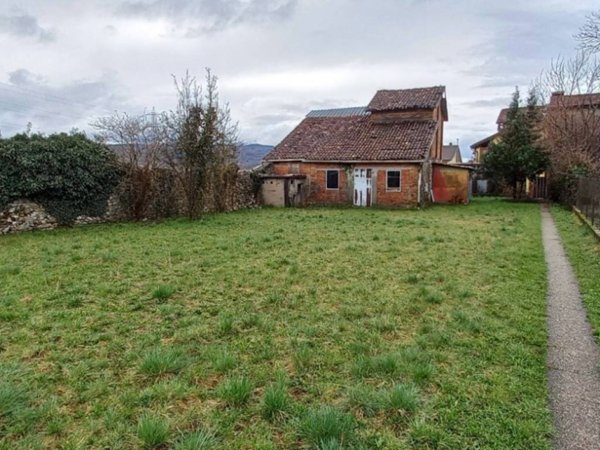 casa indipendente in vendita a Ponte nelle Alpi in zona Polpet