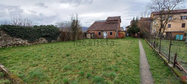 pentavano in vendita a Ponte nelle Alpi in zona Polpet