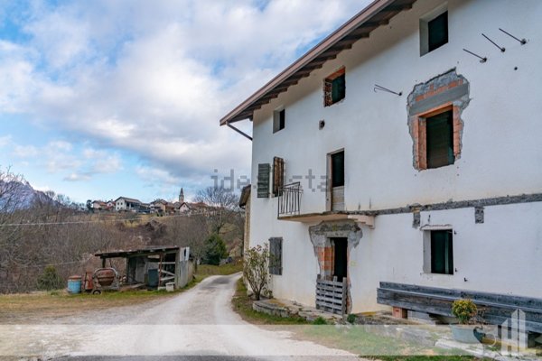 casa indipendente in vendita a Ponte nelle Alpi
