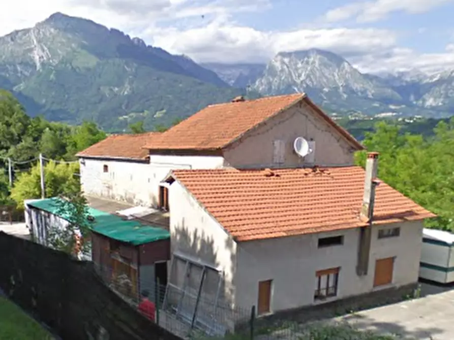 casa indipendente in vendita a Ponte nelle Alpi in zona Lizzona
