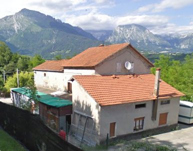 casa indipendente in vendita a Ponte nelle Alpi in zona Lizzona
