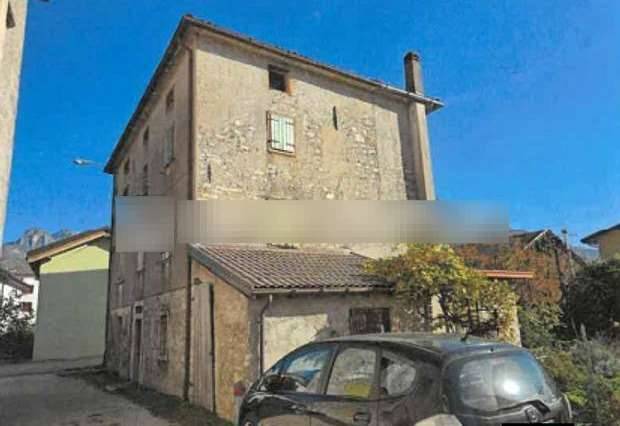 casa indipendente in vendita a Ponte nelle Alpi in zona Polpet