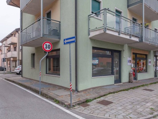 negozio in vendita a Ponte nelle Alpi in zona Polpet