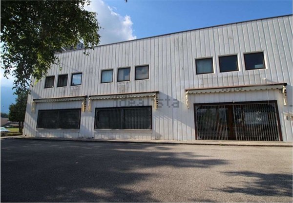 negozio in vendita a Ponte nelle Alpi