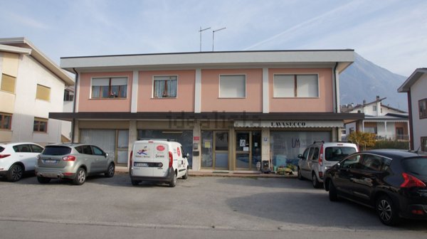 negozio in vendita a Ponte nelle Alpi in zona Polpet
