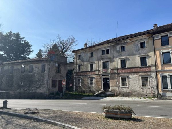 casa indipendente in vendita a Ponte nelle Alpi in zona Polpet