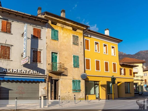 casa indipendente in vendita a Ponte nelle Alpi in zona Polpet