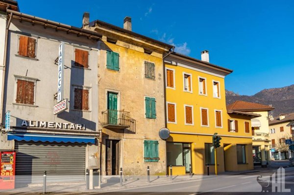 casa indipendente in vendita a Ponte nelle Alpi in zona Polpet