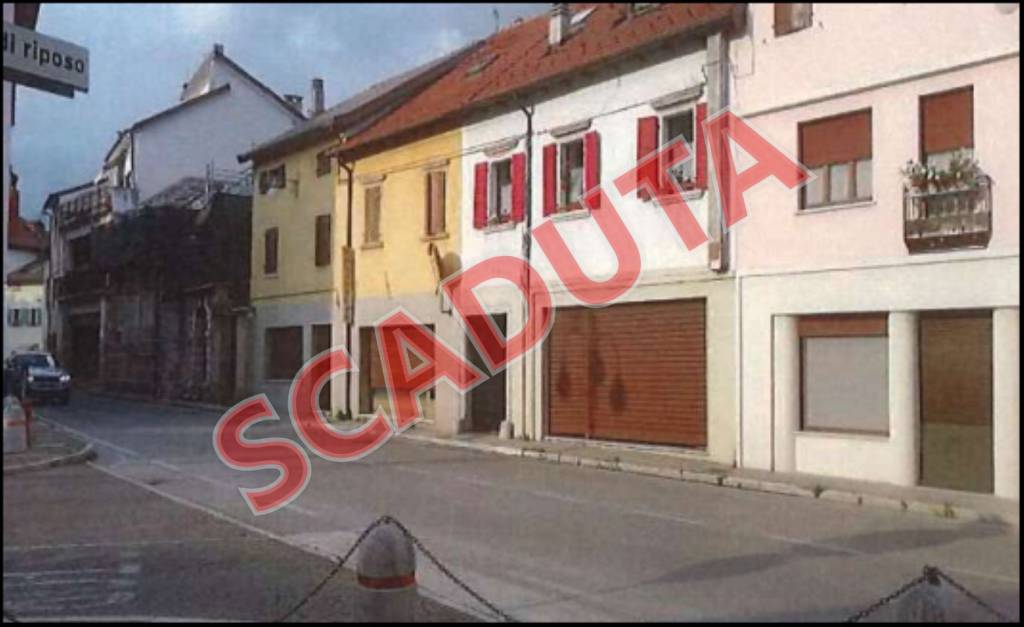 negozio in vendita a Ponte nelle Alpi in zona Polpet