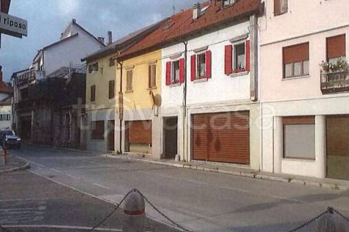 negozio in vendita a Ponte nelle Alpi