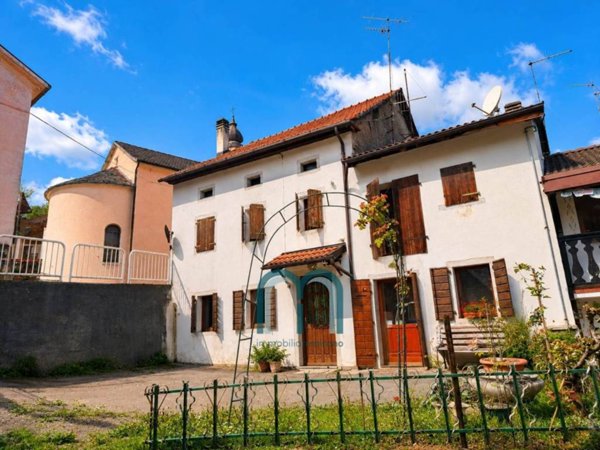 casa indipendente in vendita a Ponte nelle Alpi in zona Roncan