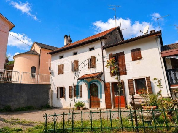 casa indipendente in vendita a Ponte nelle Alpi in zona Roncan