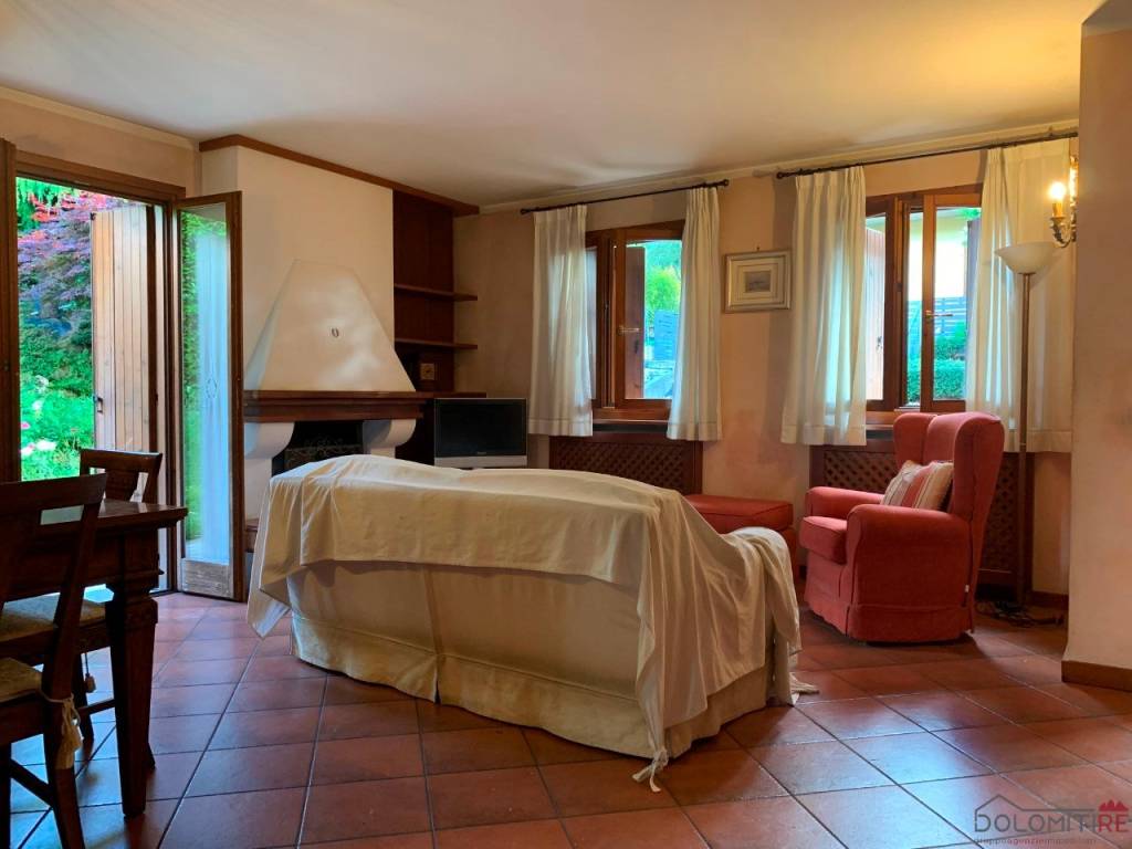 casa indipendente in vendita a Ponte nelle Alpi in zona Piaia