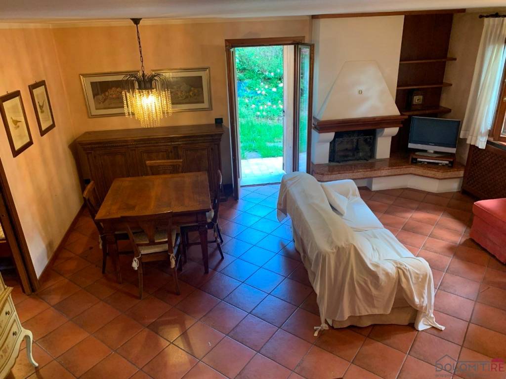 casa indipendente in vendita a Ponte nelle Alpi in zona Piaia