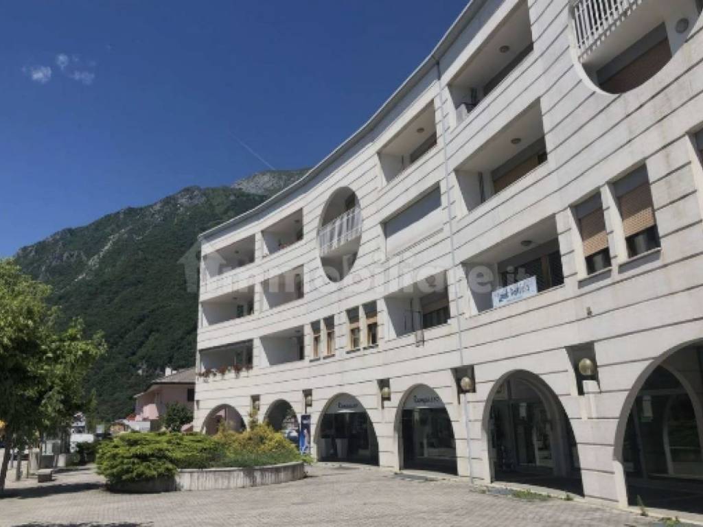 negozio in vendita a Ponte nelle Alpi in zona Polpet