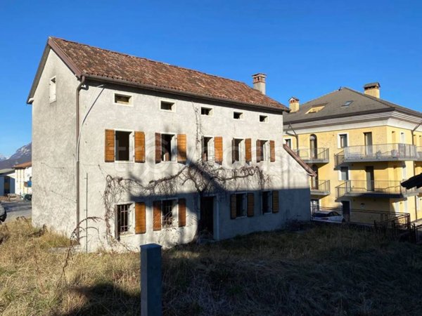 casa indipendente in vendita a Ponte nelle Alpi in zona Cugnan