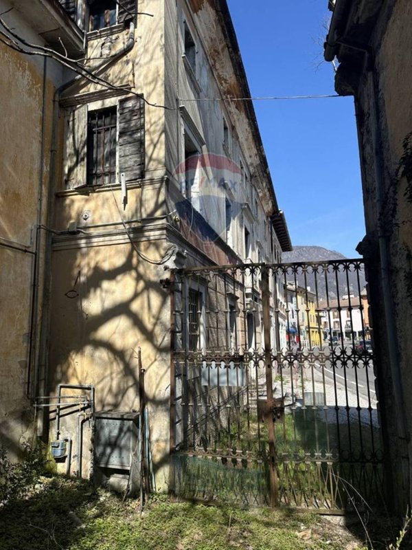 casa indipendente in vendita a Ponte nelle Alpi in zona Polpet