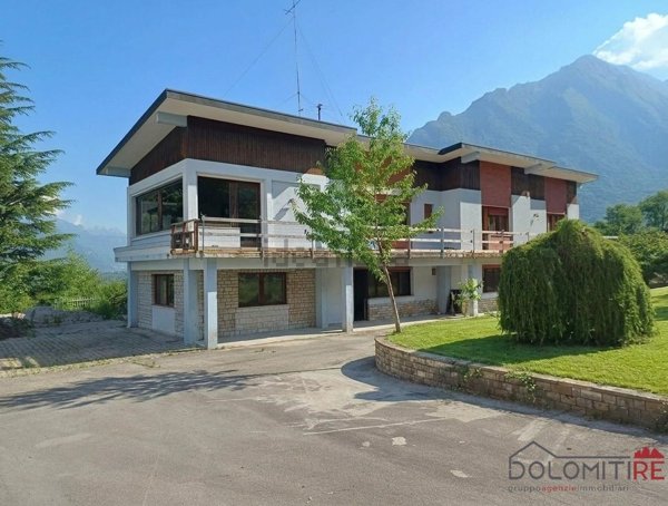 casa indipendente in vendita a Ponte nelle Alpi in zona Canevoi