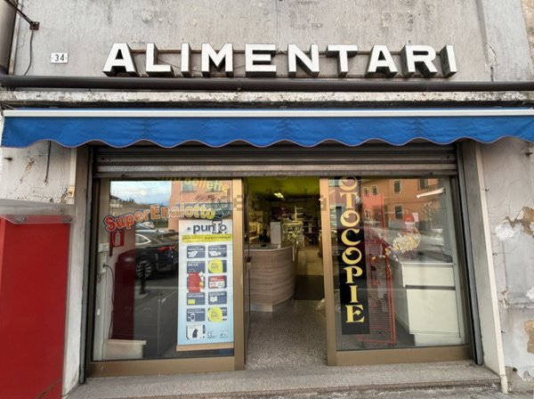 negozio in vendita a Ponte nelle Alpi in zona Polpet