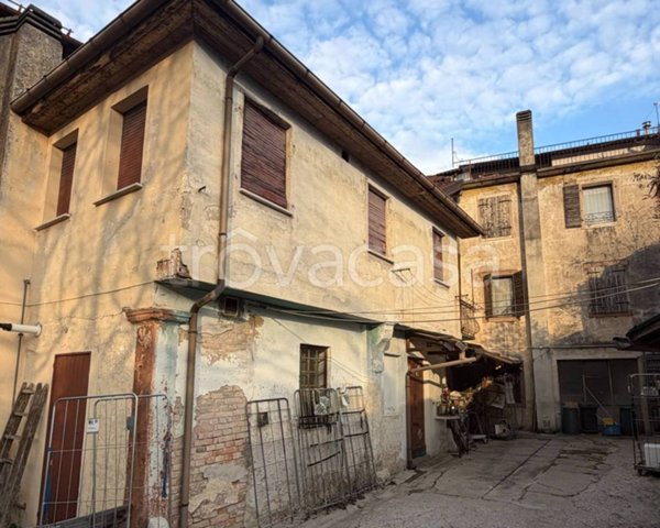 appartamento in vendita a Ponte nelle Alpi in zona Polpet