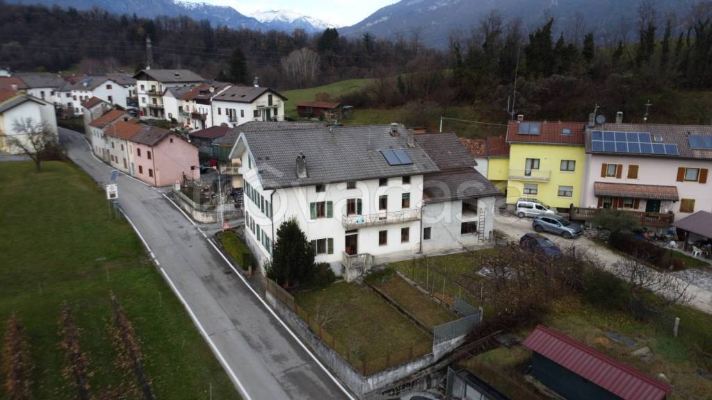 casa indipendente in vendita a Ponte nelle Alpi