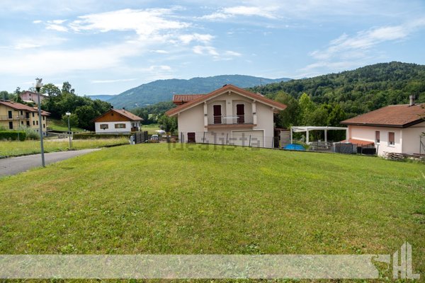 terreno edificabile in vendita a Ponte nelle Alpi in zona Losego