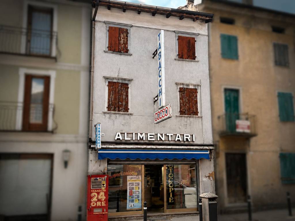 intera palazzina in vendita a Ponte nelle Alpi in zona Polpet