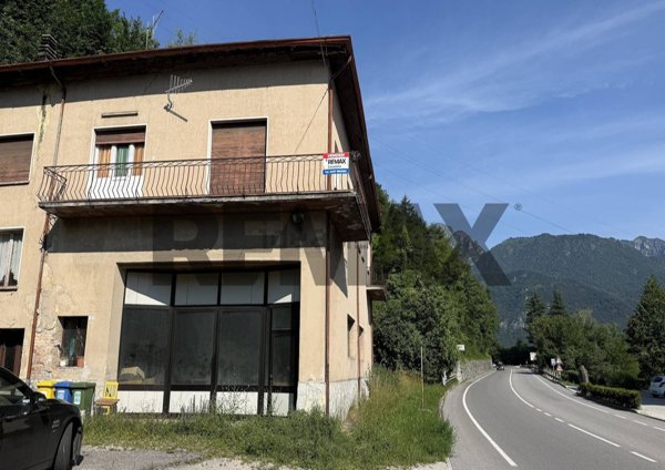 casa indipendente in vendita a Ponte nelle Alpi in zona Cadola