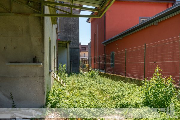 capannone in vendita a Ponte nelle Alpi in zona Polpet