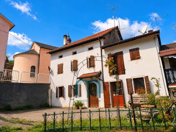 casa indipendente in vendita a Ponte nelle Alpi in zona Roncan
